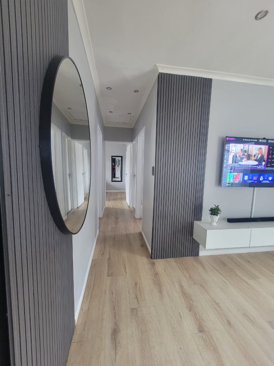 To Let 3 Bedroom Property for Rent in Des Hampden Western Cape